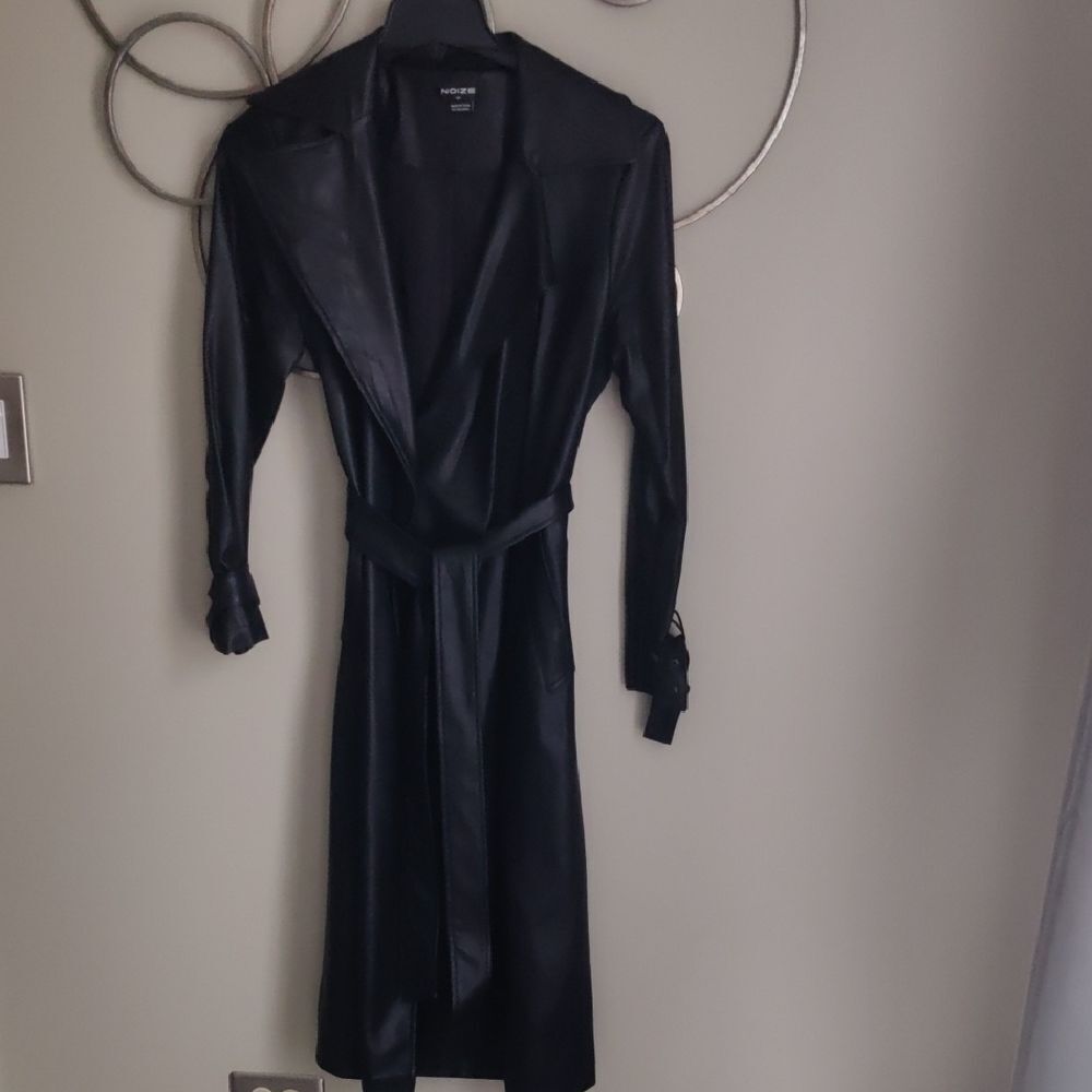 Noize Women's Elegant Black Faux Leather Trench Coat - Picture 2 of 9